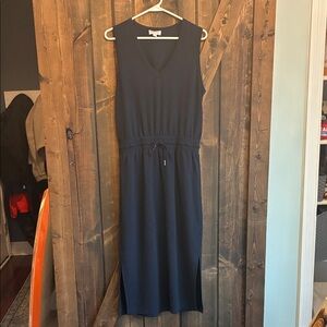 Evereve Navy V-Neck Drawstring Sleeveless Midi Dress